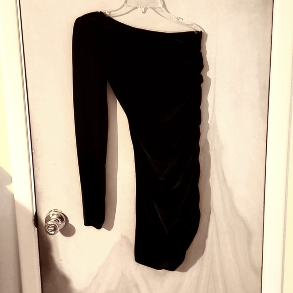 Asymmetrical off shoulder,velvet black dress,junior size small
